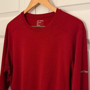 Arc'teryx Men's Red Long Sleeve Base Layer Tee - Large